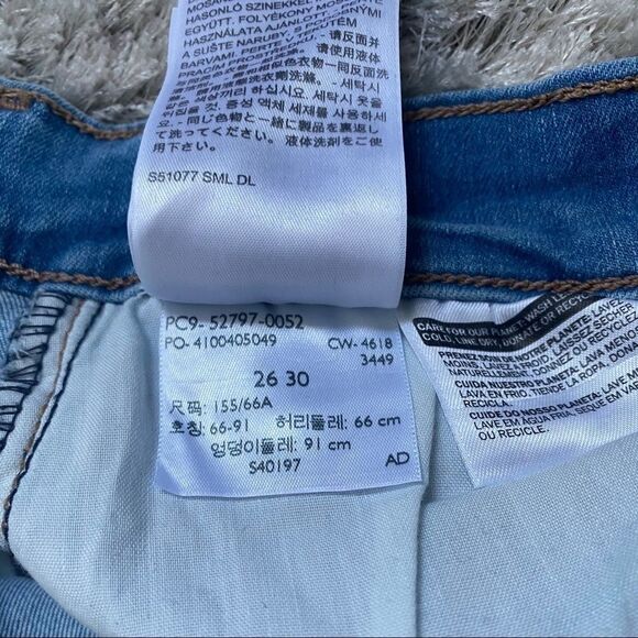 Levi’s 720 Two-Toned Blue Denim High-Waist Stretch Women’s Jeans SZ 26 NWOT - Picture 7 of 7